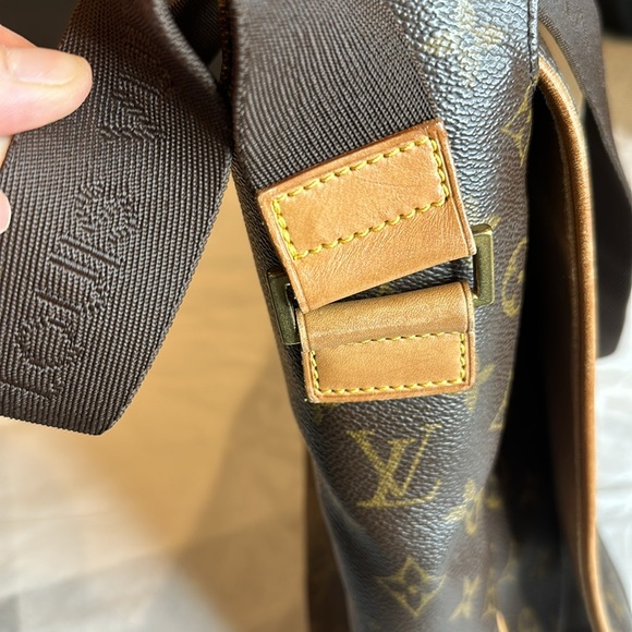 Louis Vuitton Abbesses Messenger Bag Monogram Canvas - Picture 15 of 17